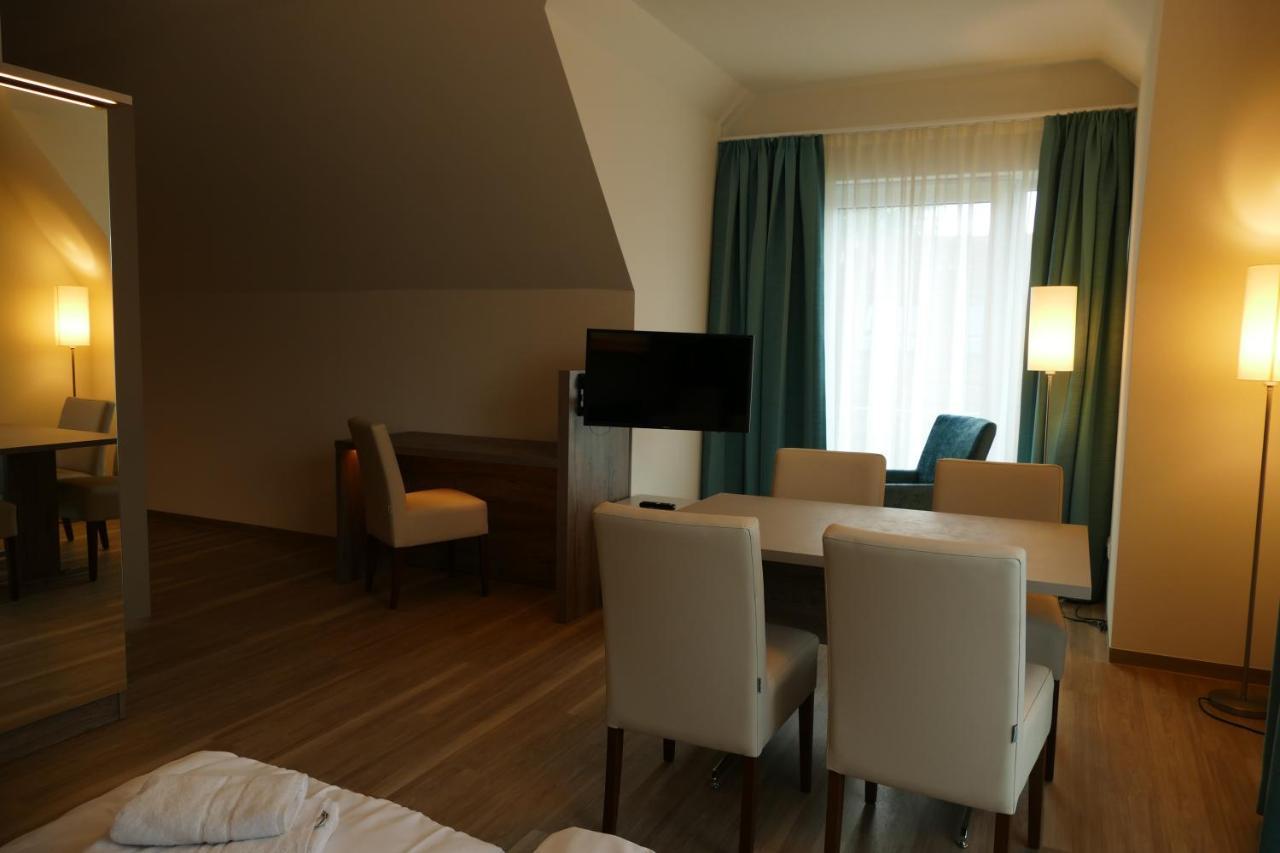 Meyn'S Apartments & Hotel Soltau Exteriör bild