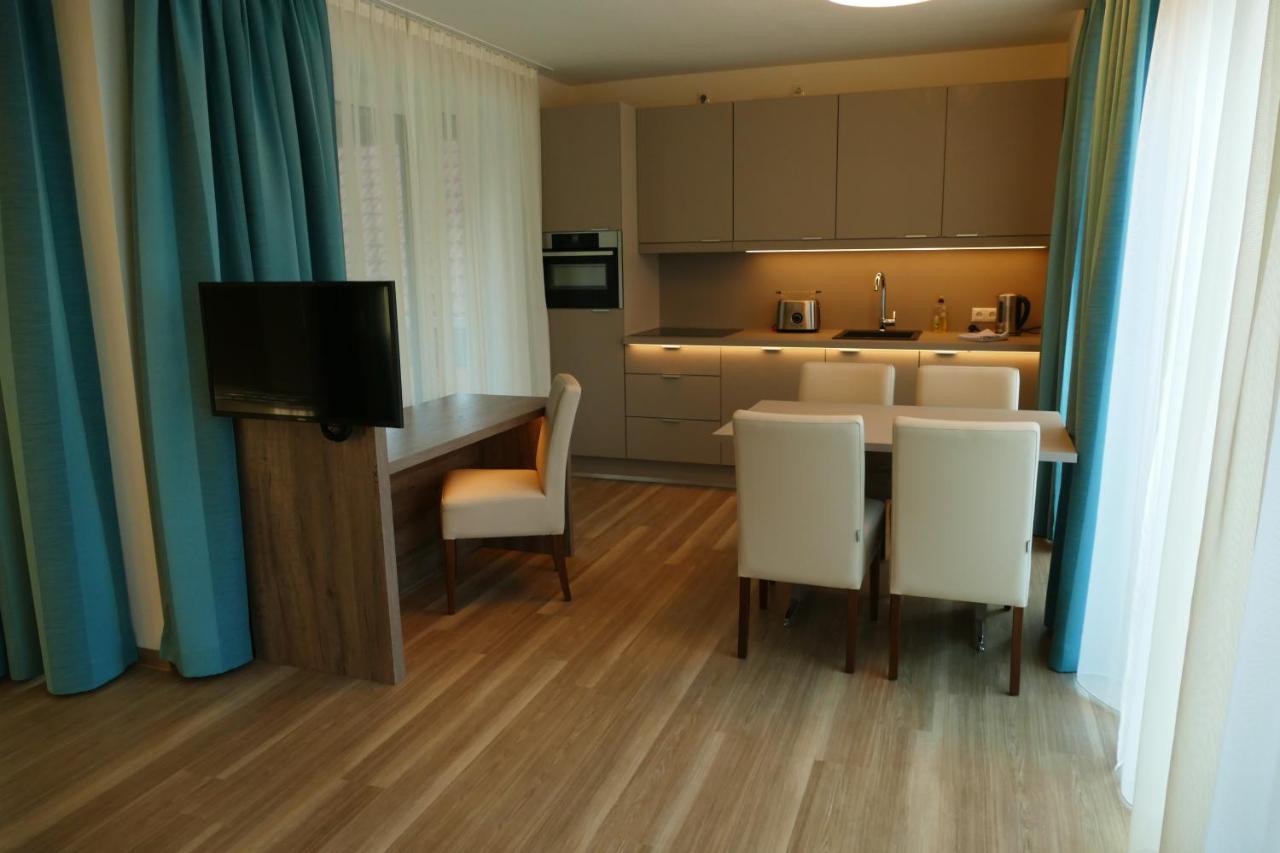 Meyn'S Apartments & Hotel Soltau Exteriör bild